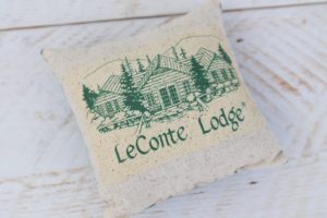 leconte lodge pillow